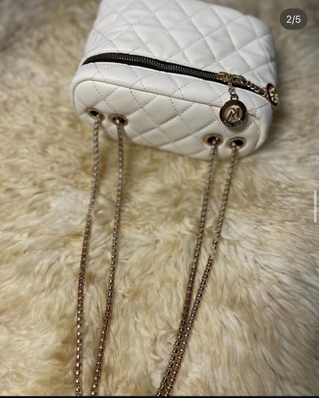 Luxury Quilted White Bag with Gold Chain Strap - Fashionable Handbag