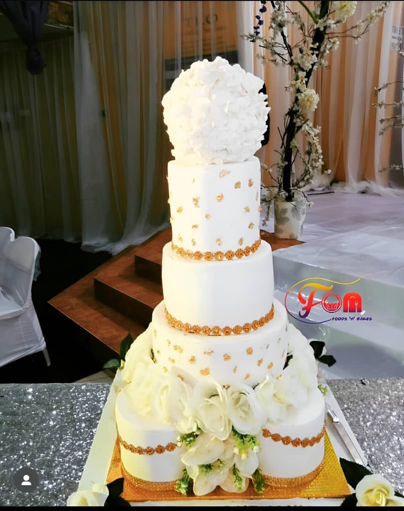Celebration Cake & Smallchops Package
